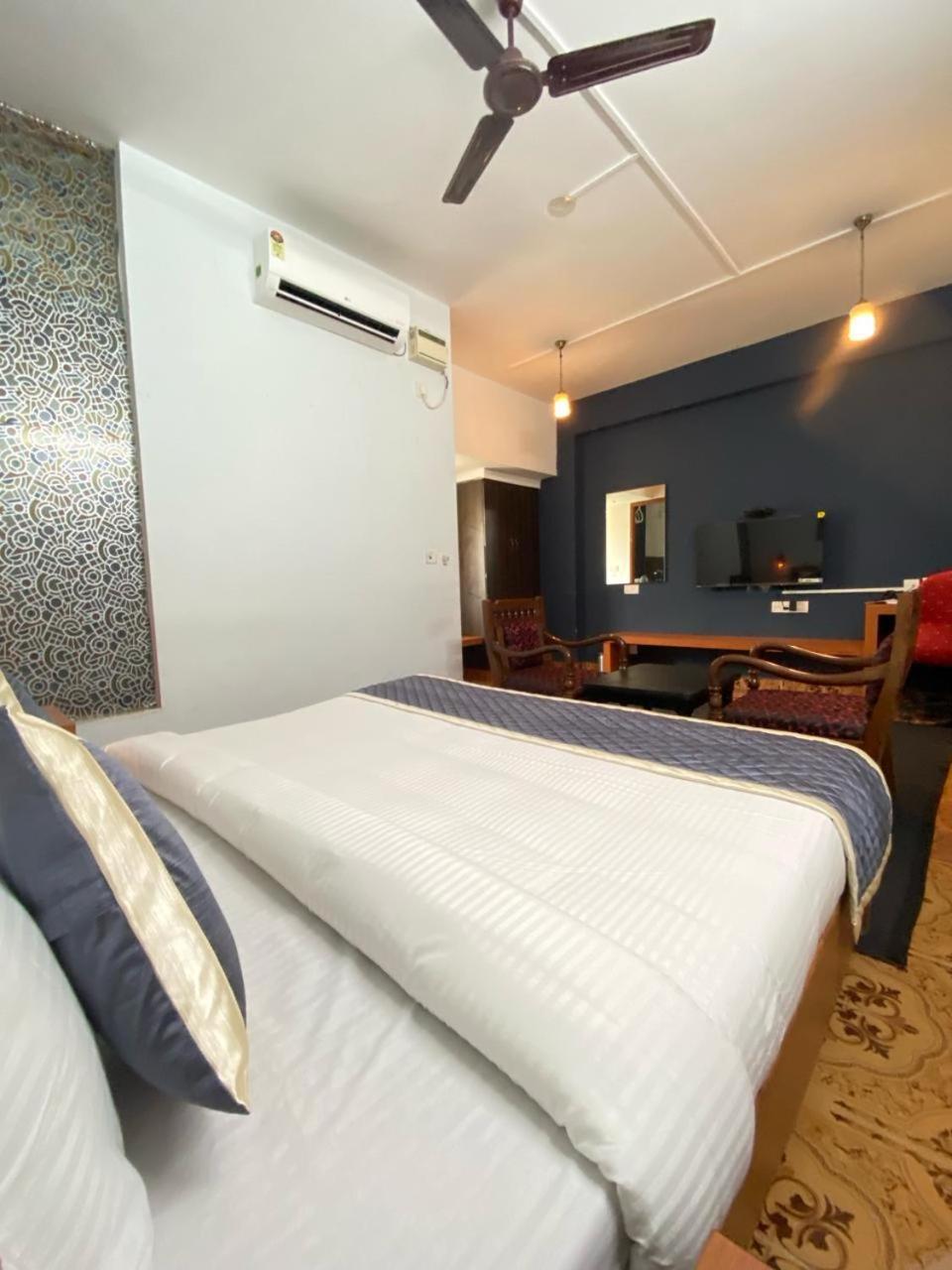 Montecarlo Hotel Mahabalipuram Extérieur photo